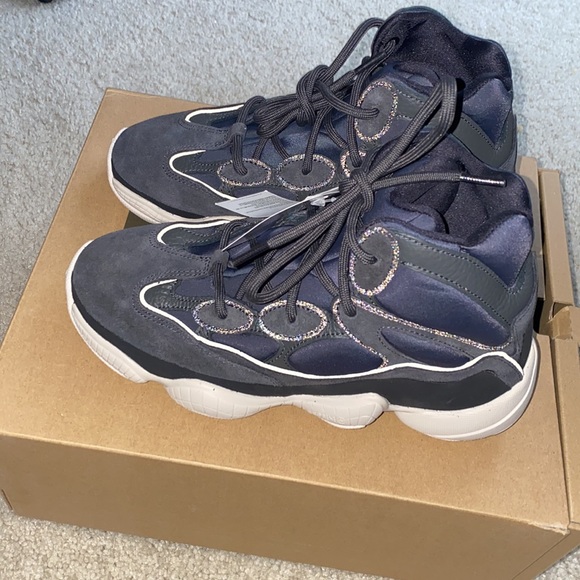 Yeezy 500 High - Picture 2 of 6